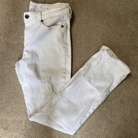 Oasis By Eunina White Mid Rise Distressed Jeans Size 5 - Picture 1 of 4